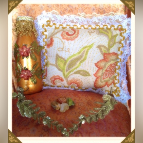 Hand Crafted Autumn Blossoms Pillow Orange Cinnamon Scented - Picture 3 of 6